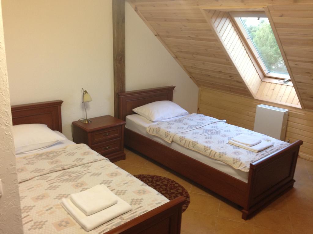 Chalet Hotel Zjytomyr Rum bild